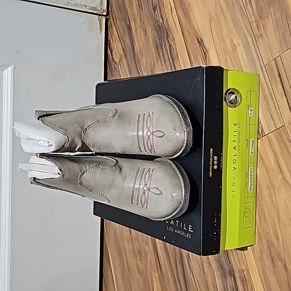 Very Volatile Stone Ankle Boots